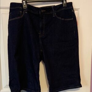 St. John’s Bay dark blue denim Bermuda shorts new size 16